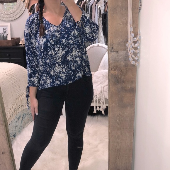 Everly size large oversized blue floral boho top - Picture 1 of 4